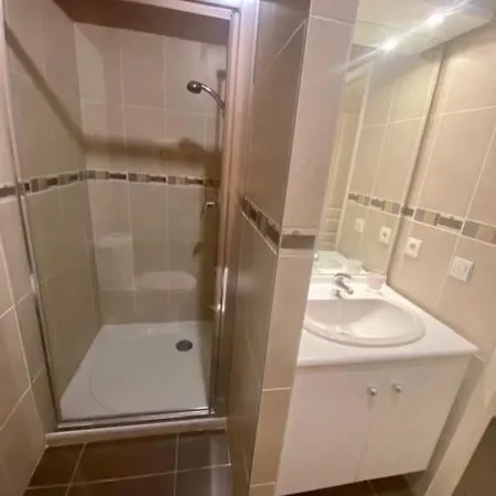 Duplex 2 Chambres, 2 Salles De Bain, Proche Gare Et Garage Prive Appartement Valence (Drome)