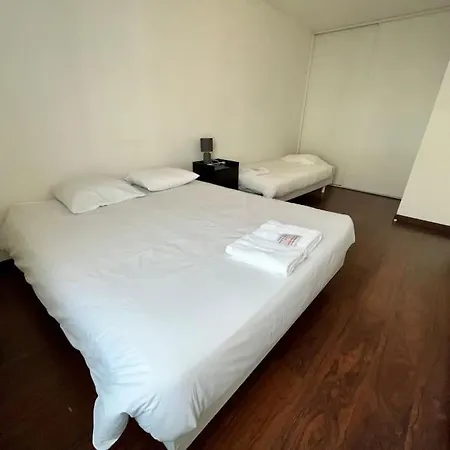 Duplex 2 Chambres, 2 Salles De Bain, Proche Gare Et Garage Prive Appartement